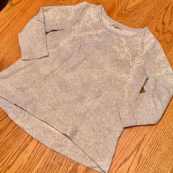 "LOFT" delicately decorated grey sweatshirt-like top, M - Picture 3 of 13